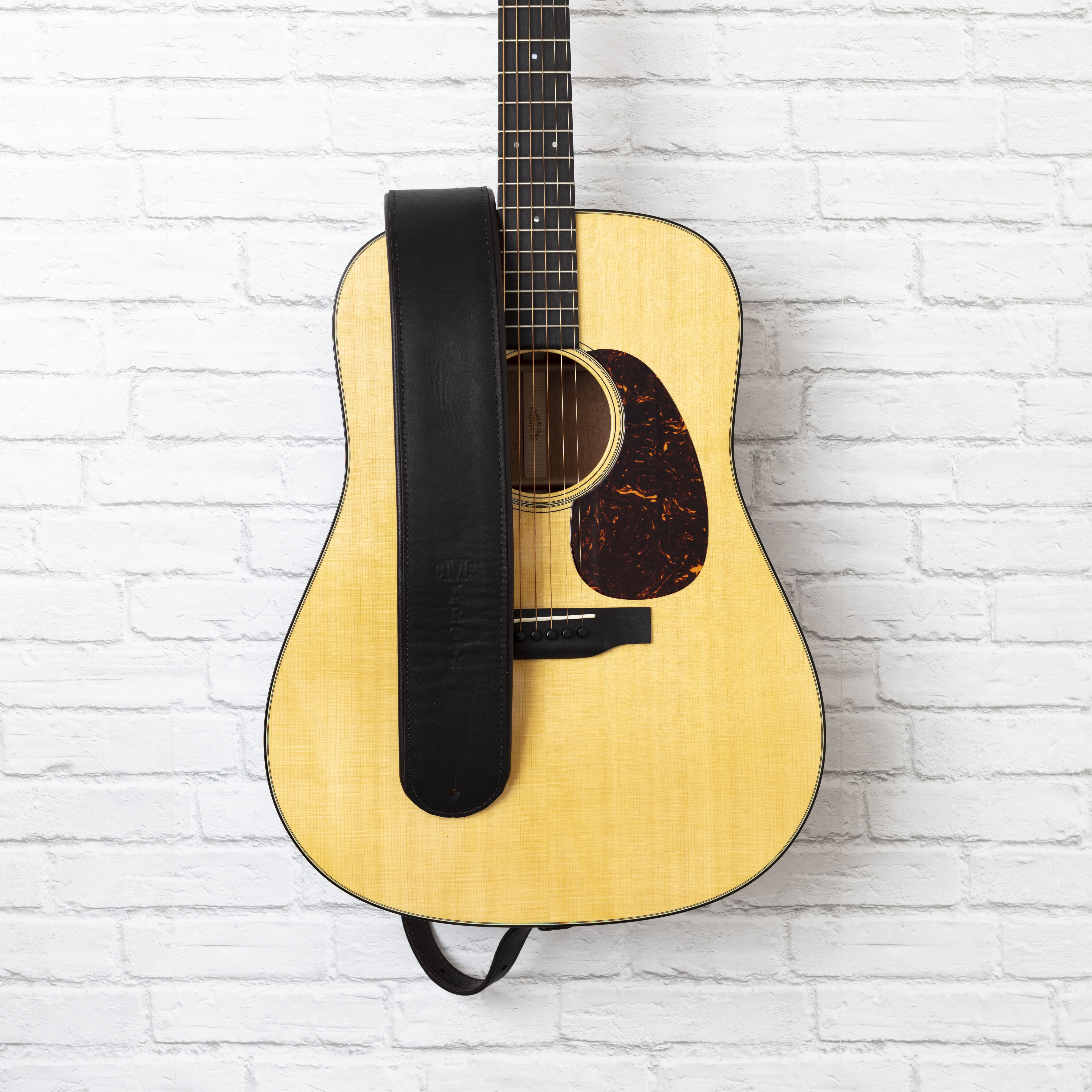 通販超歓迎★MARTIN 18A0029 Premium Rolled Leather ギターストラップ ブラック + ストラップボタン 18A0031 ★新品 ストラップ